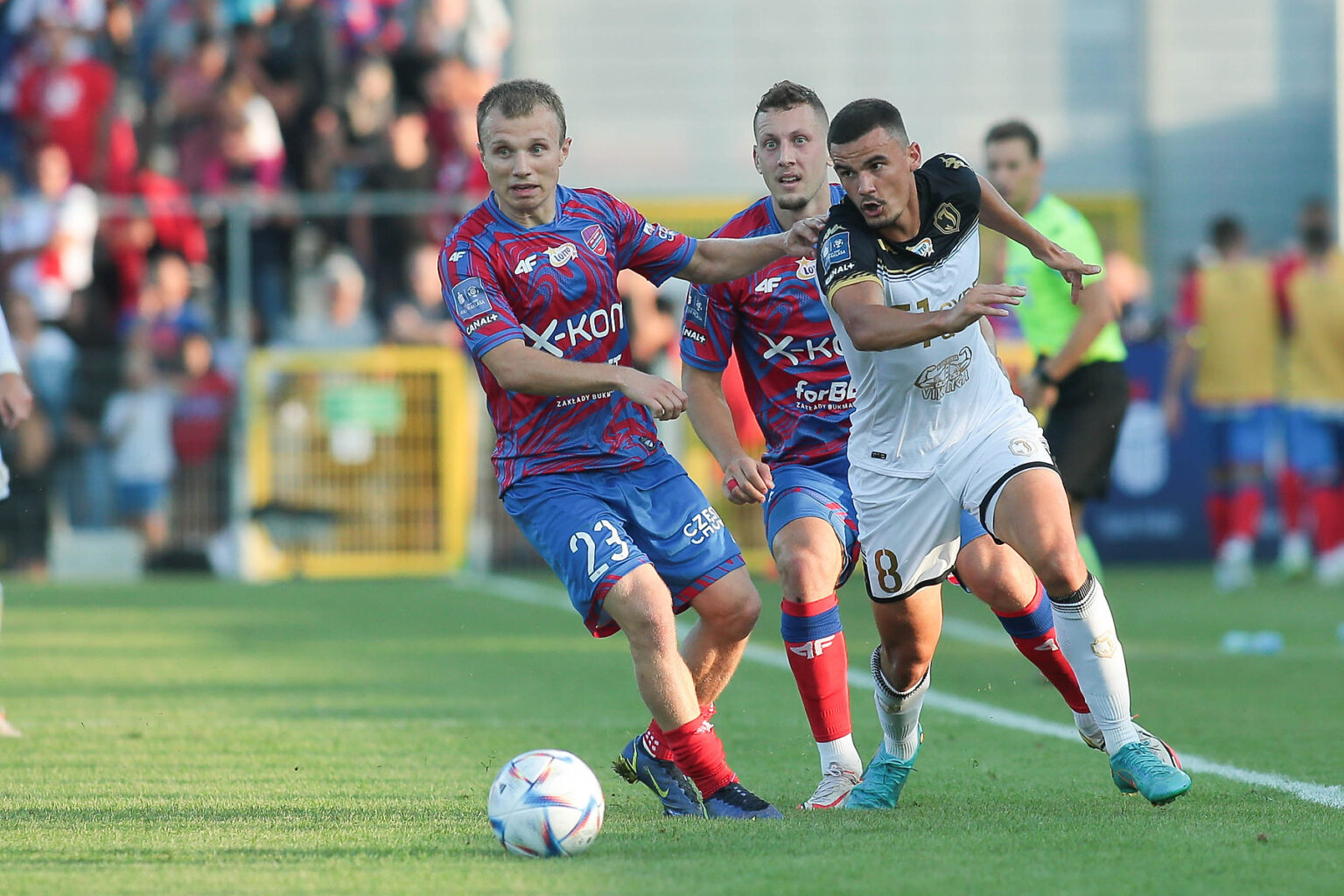 Raków - Jagiellonia. Gdzie oglądać? Transmisja online, livestream, TV