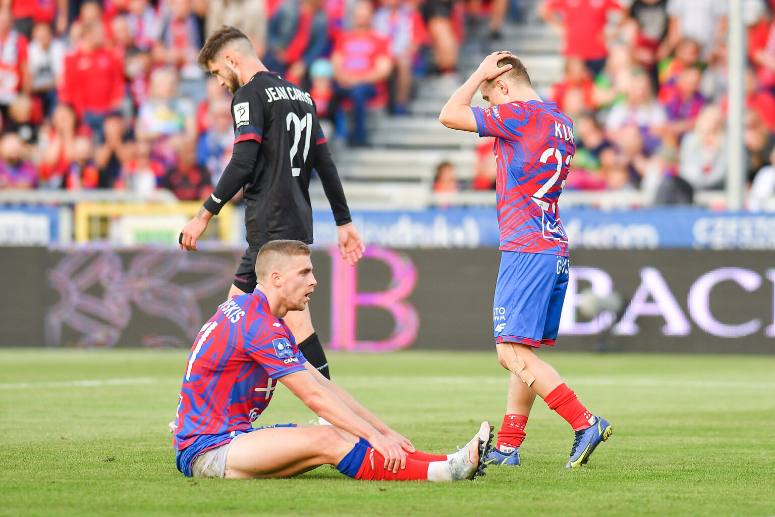 Raków - Pogoń. Gdzie oglądać? Transmisja online, livestream, TV