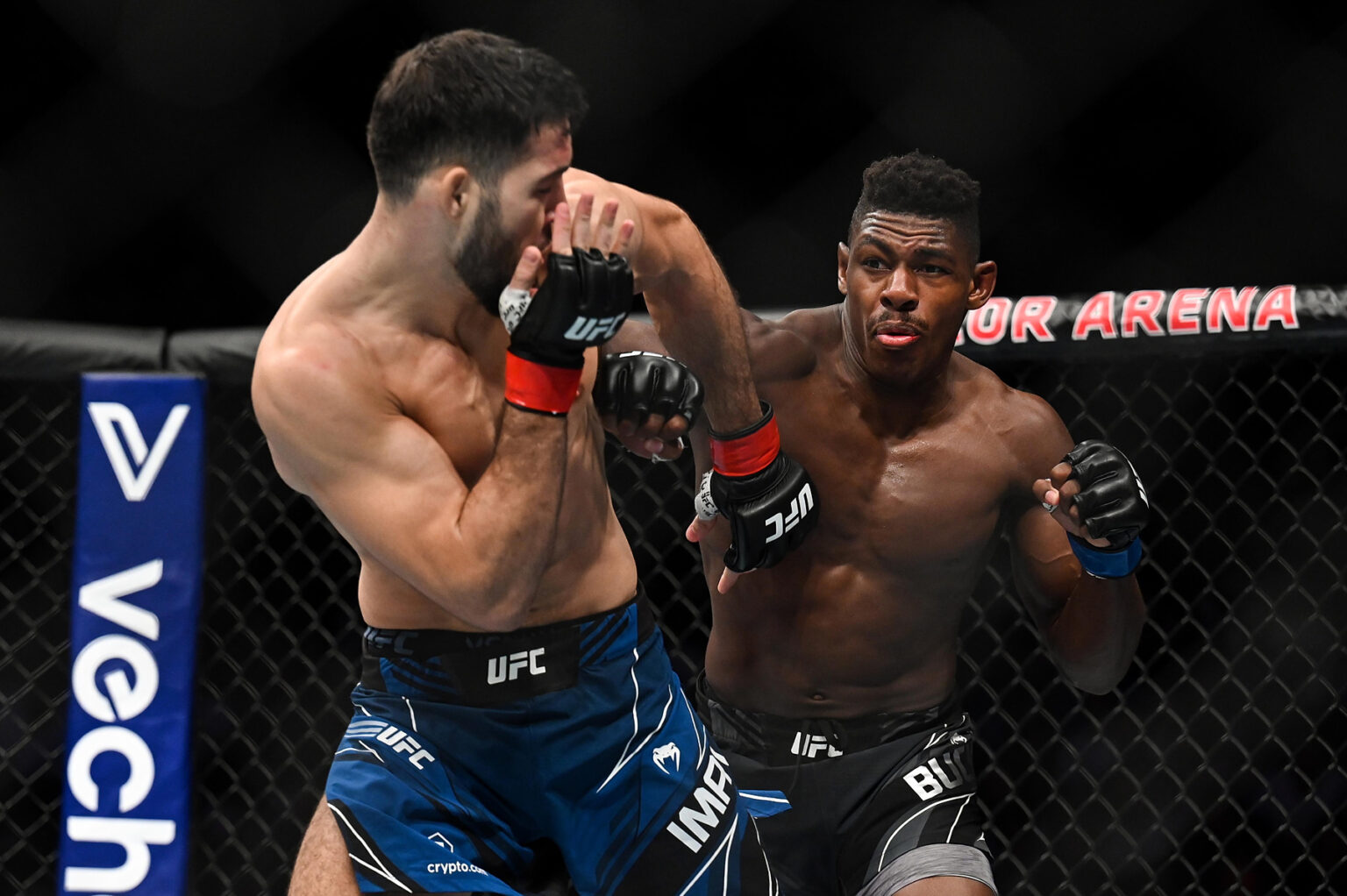 UFC na żywo. Gdzie oglądać? Transmisje live, stream online, tv UFC na żywo. Gdzie oglądać? Transmisje live, stream online, tv